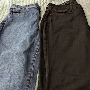 Lot - 2 Pairs NYDJ Marilyn Straight 18